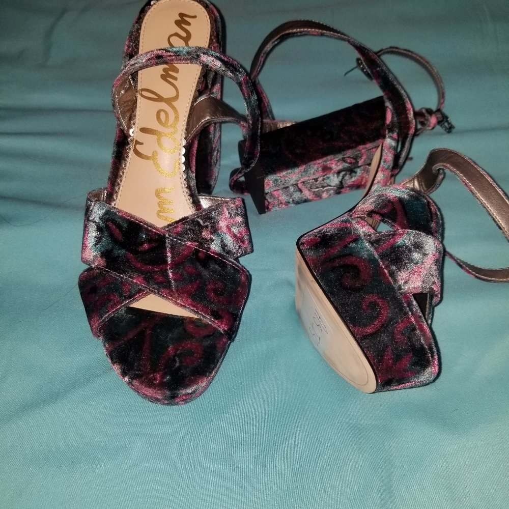 Sam Edelman- Velvet New floral Shoes